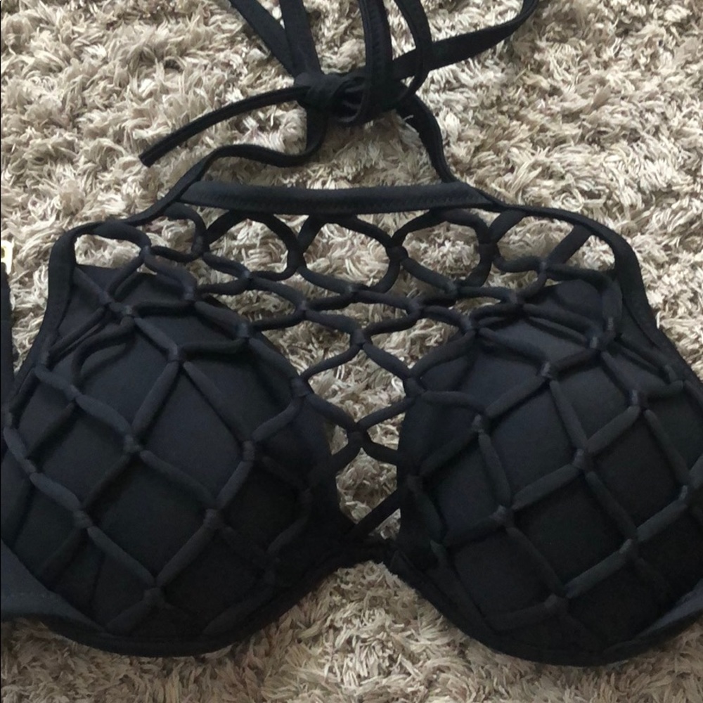 Bikini top